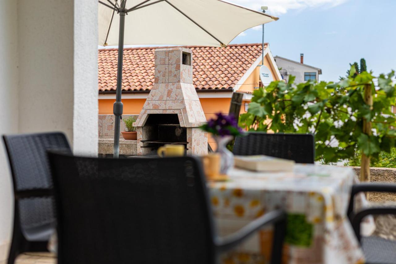 Apartment Vjeko *