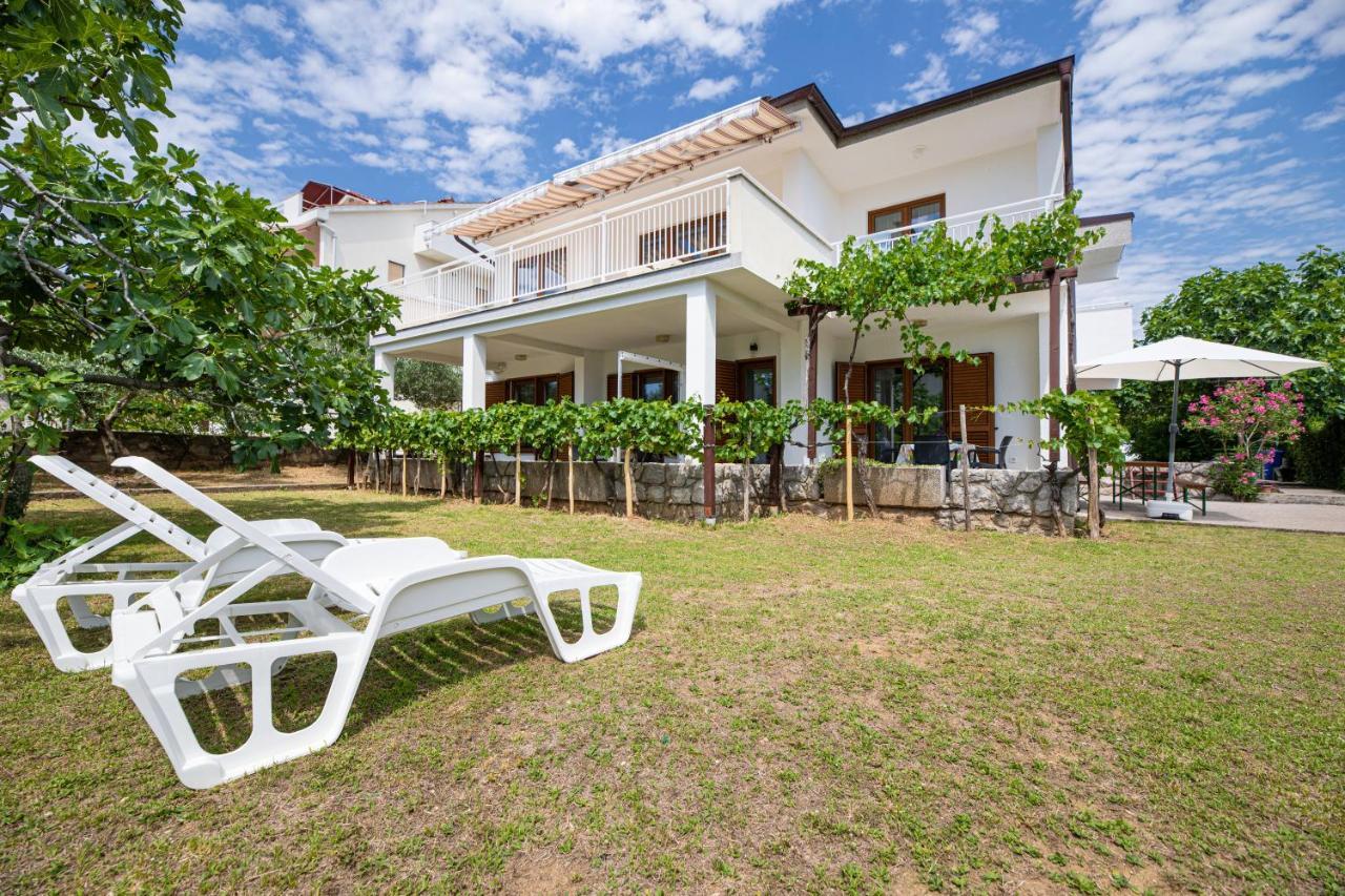 Vjeko Apartment Krk Town