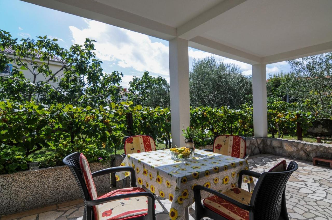 Vjeko Apartment Krk Town